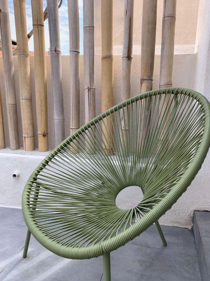 Carloo Soohome مارسيليا المظهر الخارجي الصورة