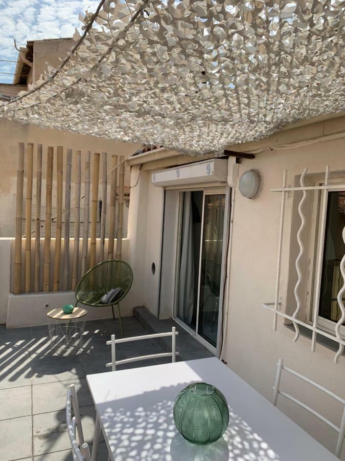 Carloo Soohome مارسيليا المظهر الخارجي الصورة