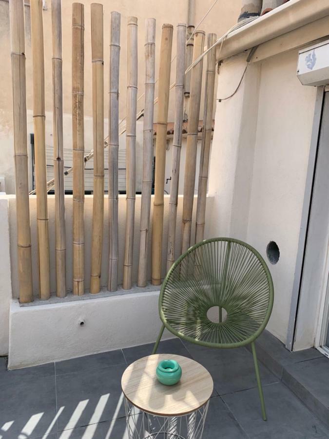 Carloo Soohome مارسيليا المظهر الخارجي الصورة